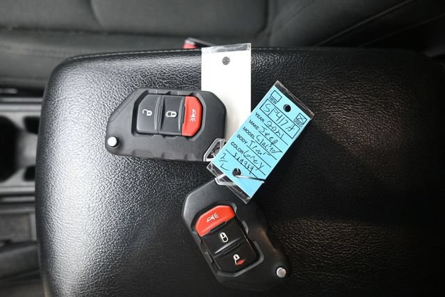 Used 2021 Jeep Gladiator Sport AWD/4WD image 17