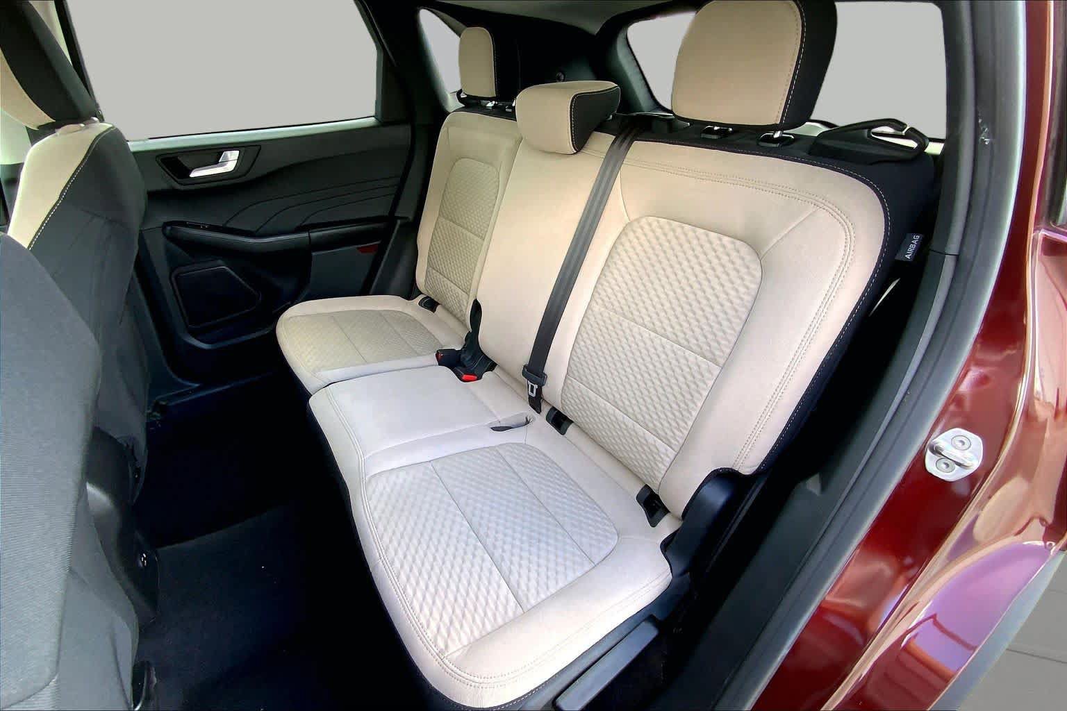 Certified 2021 Ford Escape SE w/ SE Sport Appearance Package FWD image 19