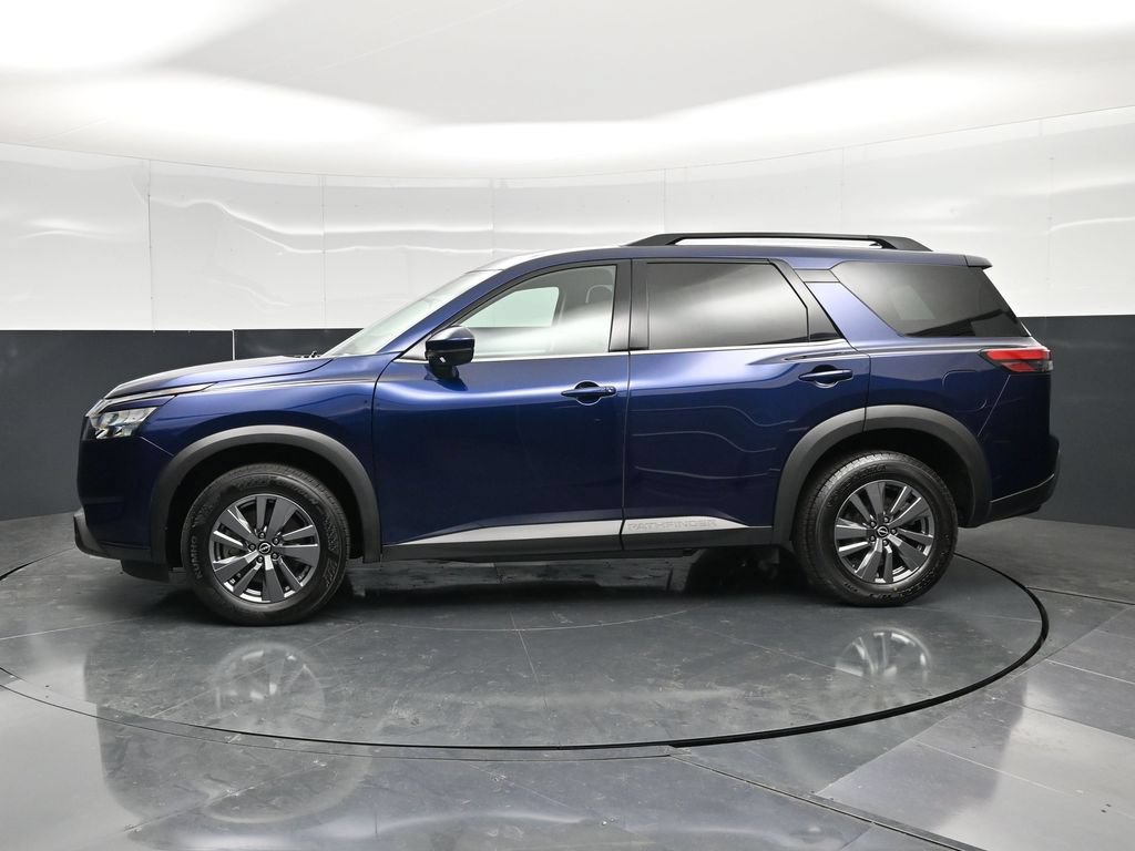 Used 2025 Nissan Pathfinder SV AWD/4WD image 6