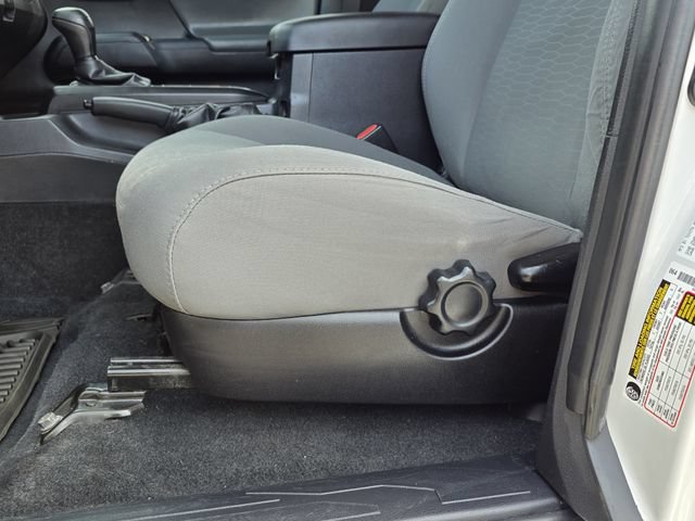 Used 2017 Toyota Tacoma SR RWD image 13