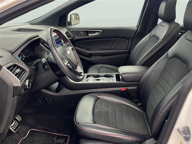Certified 2024 Ford Edge ST-Line AWD/4WD image 11