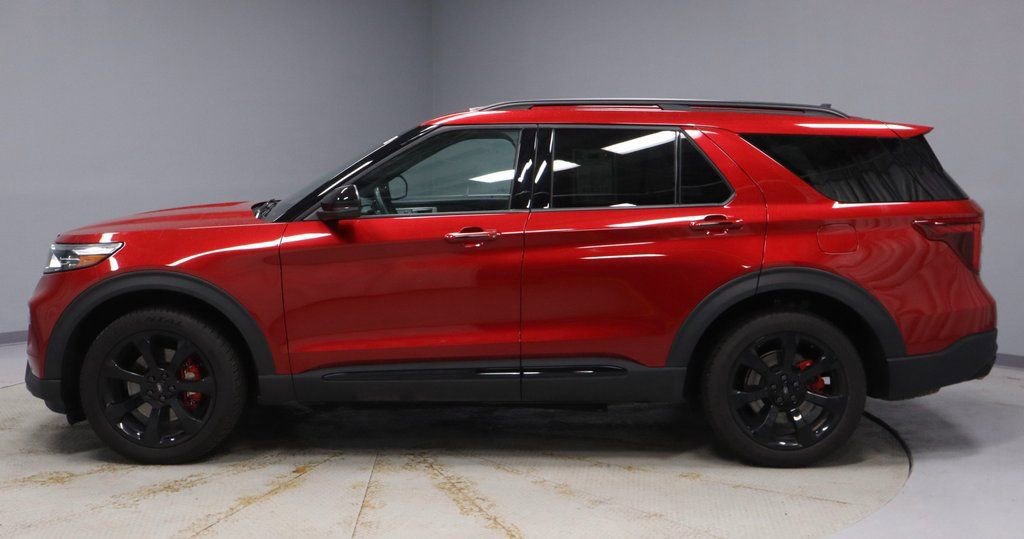 Certified 2022 Ford Explorer ST w/ Equipment Group 401A AWD/4WD image 2
