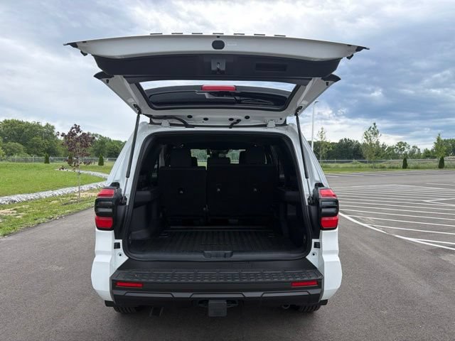 Used 2026 Toyota 4Runner SR5 AWD/4WD image 11