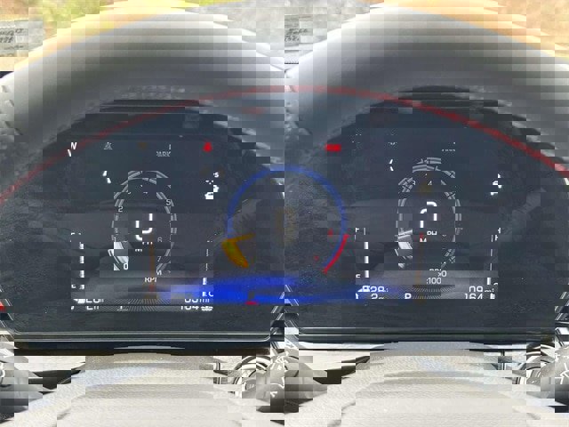 Used 2025 Chevrolet Trax RS w/ Sunroof Package image 15