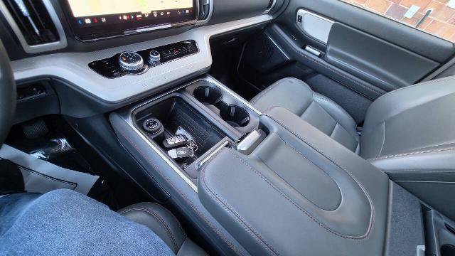 Certified 2025 Ford Expedition Active AWD/4WD image 22