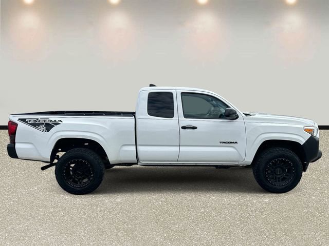 Used 2021 Toyota Tacoma SR image 4