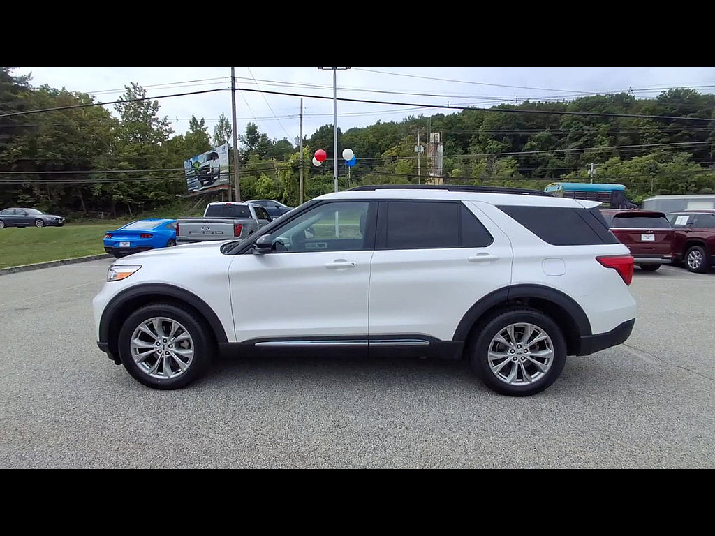 Certified 2024 Ford Explorer XLT w/ Equipment Group 202A AWD/4WD image 5