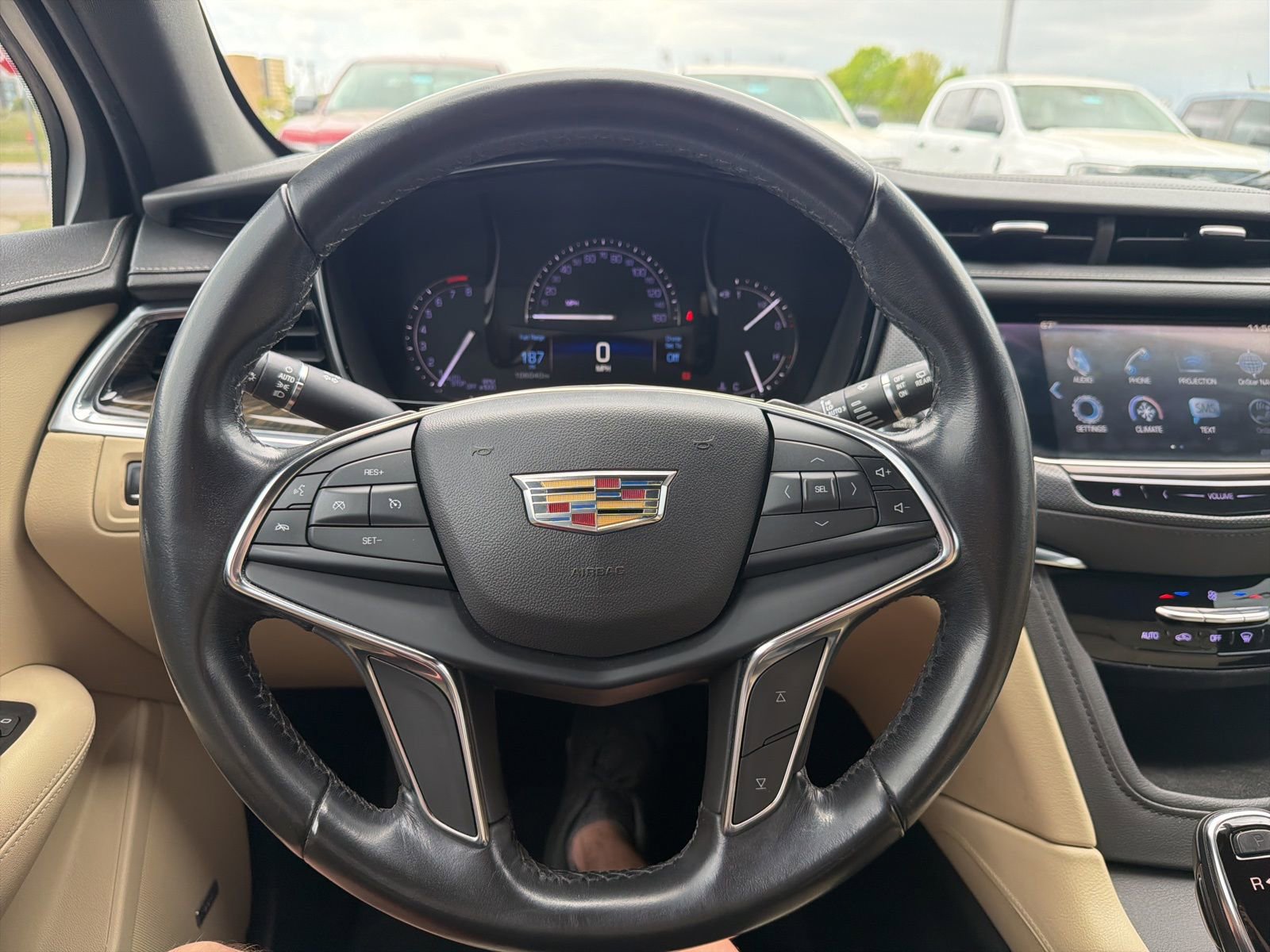 Used 2019 Cadillac XT5 FWD image 20