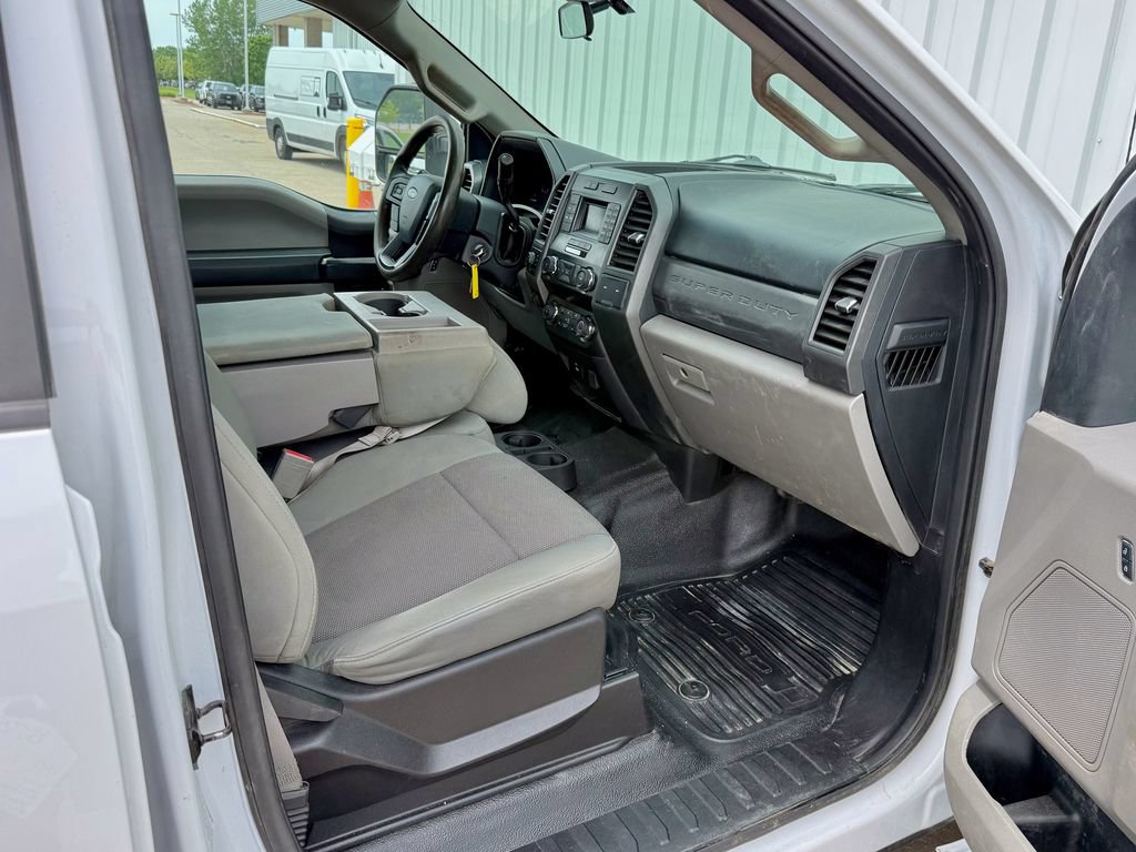 Certified 2019 Ford F550 4x4 Crew Cab Super Duty image 32