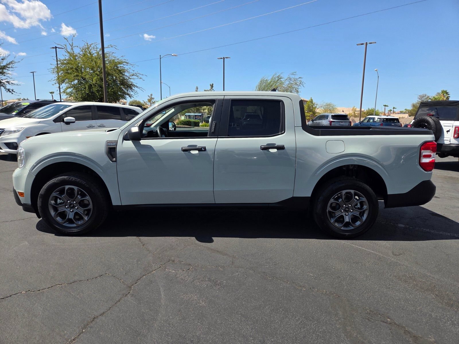 Certified 2022 Ford Maverick XLT FWD image 3