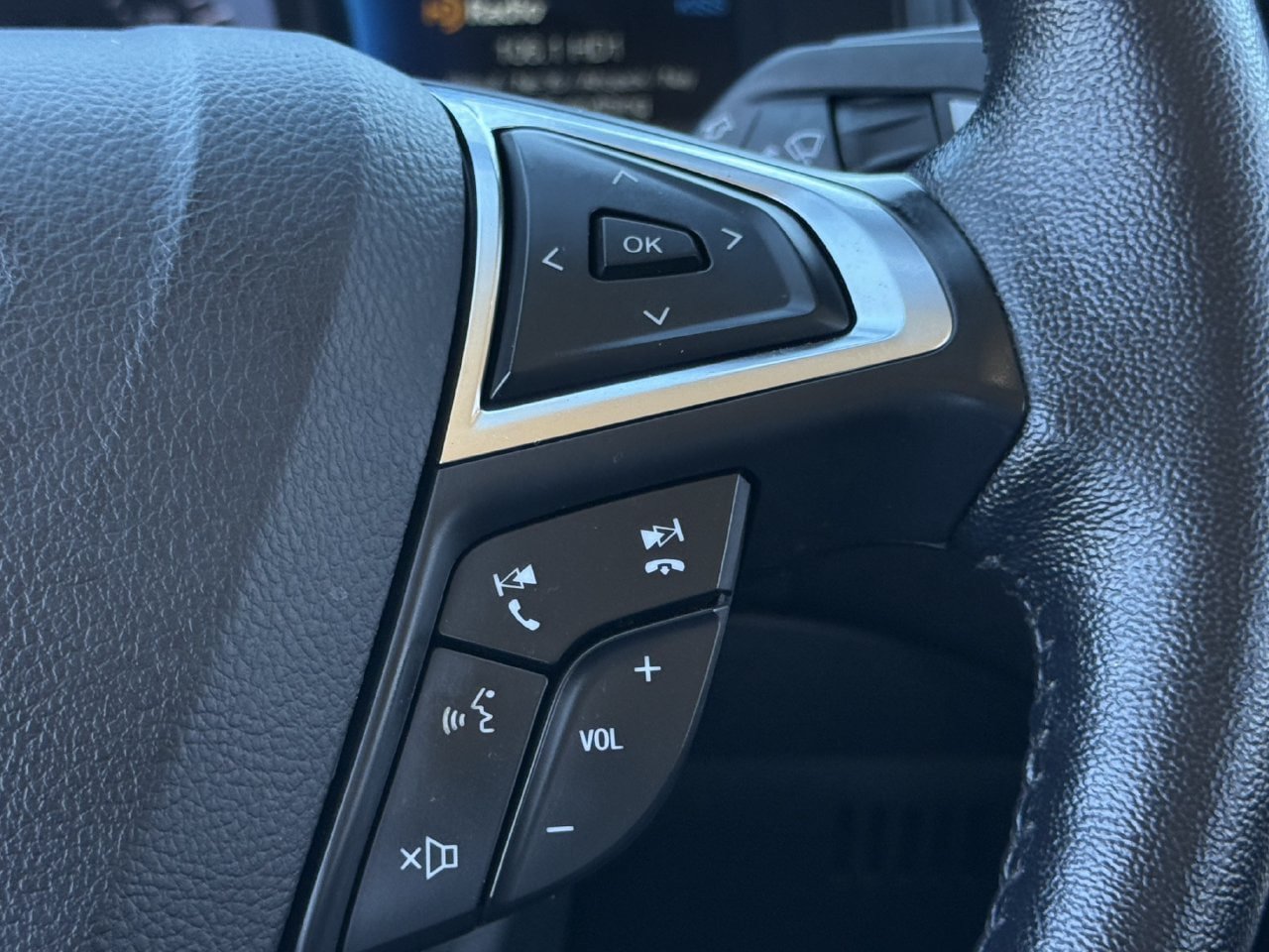 Certified 2023 Ford Edge Titanium AWD/4WD image 14