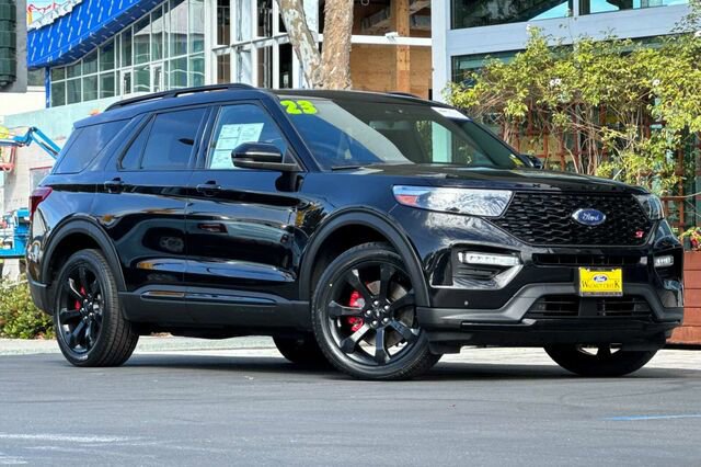 Certified 2023 Ford Explorer ST w/ Equipment Group 401A image 2