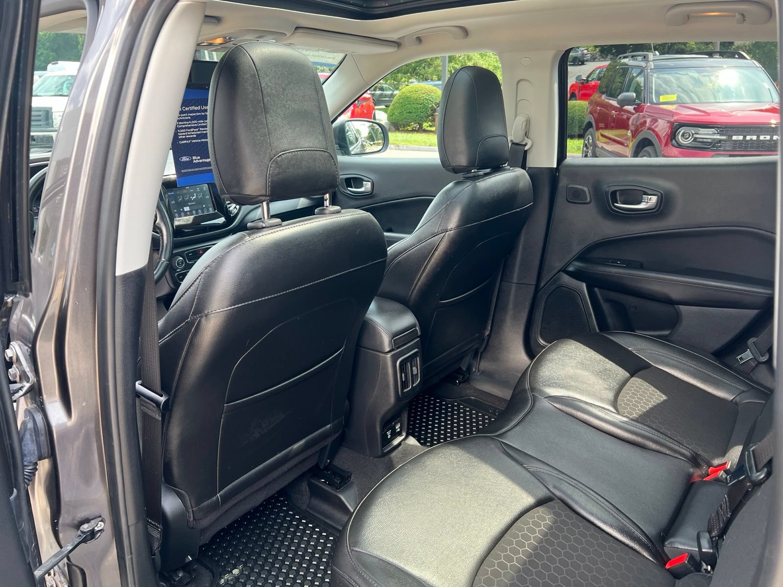 Used 2021 Jeep Compass Latitude w/ Sun and Sound Group AWD/4WD image 18
