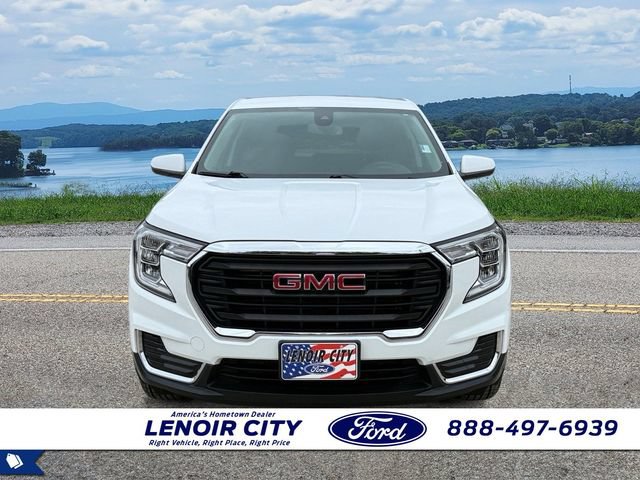 Used 2024 GMC Terrain SLE AWD/4WD image 7