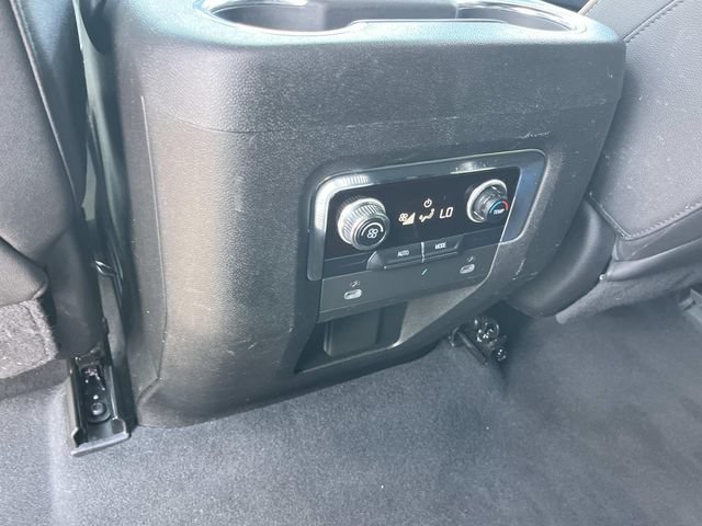 Used 2023 GMC Yukon SLT AWD/4WD image 19