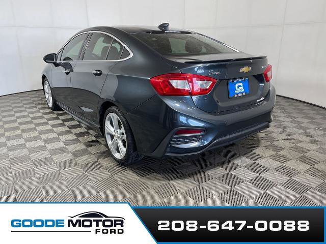 Used 2017 Chevrolet Cruze Premier image 2