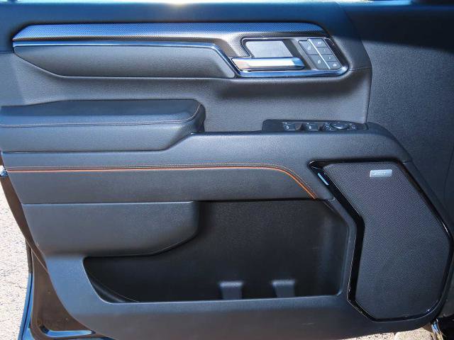 Used 2024 GMC Sierra 2500 AT4 image 17