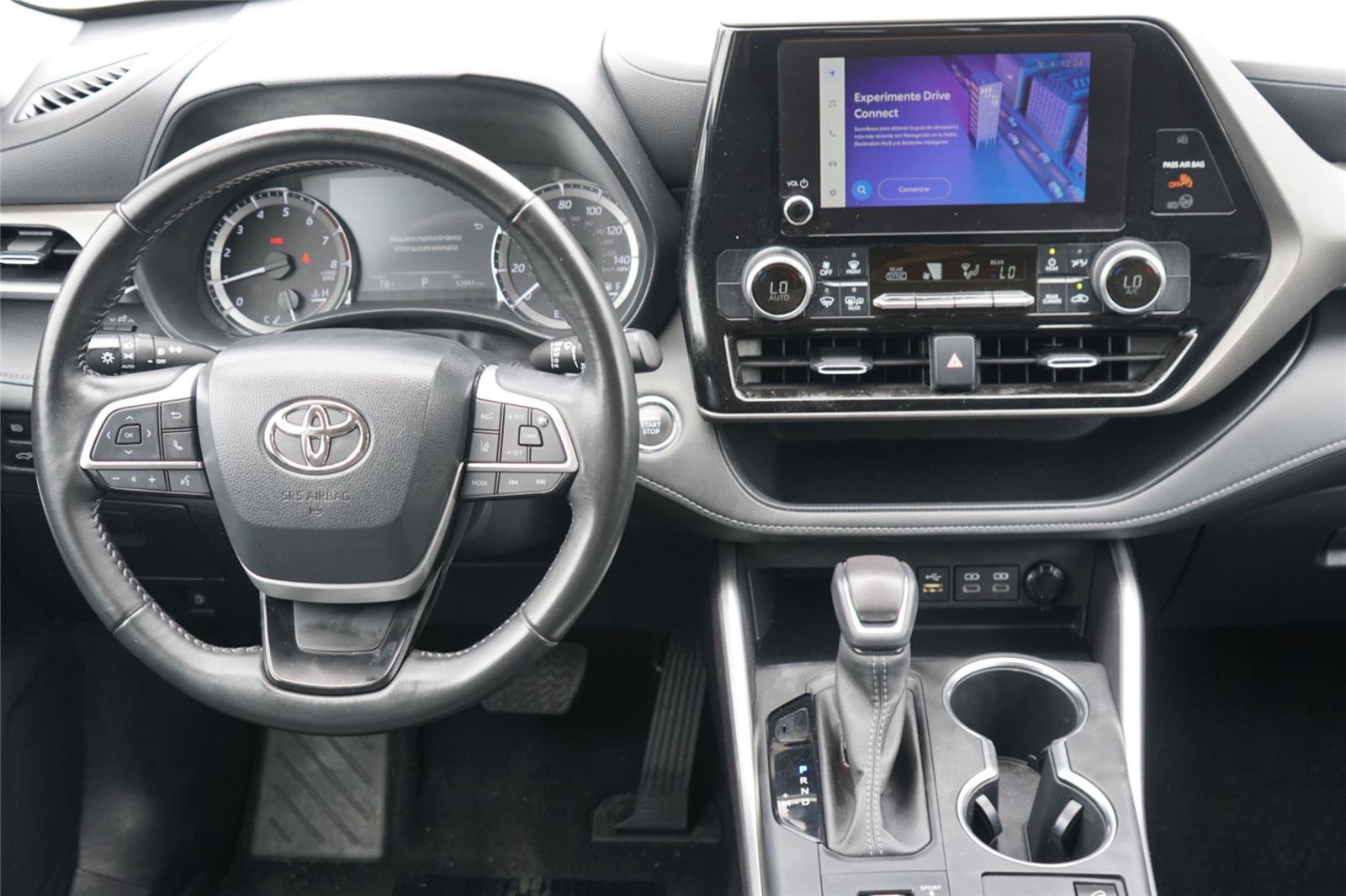 Used 2023 Toyota Highlander LE AWD/4WD image 25
