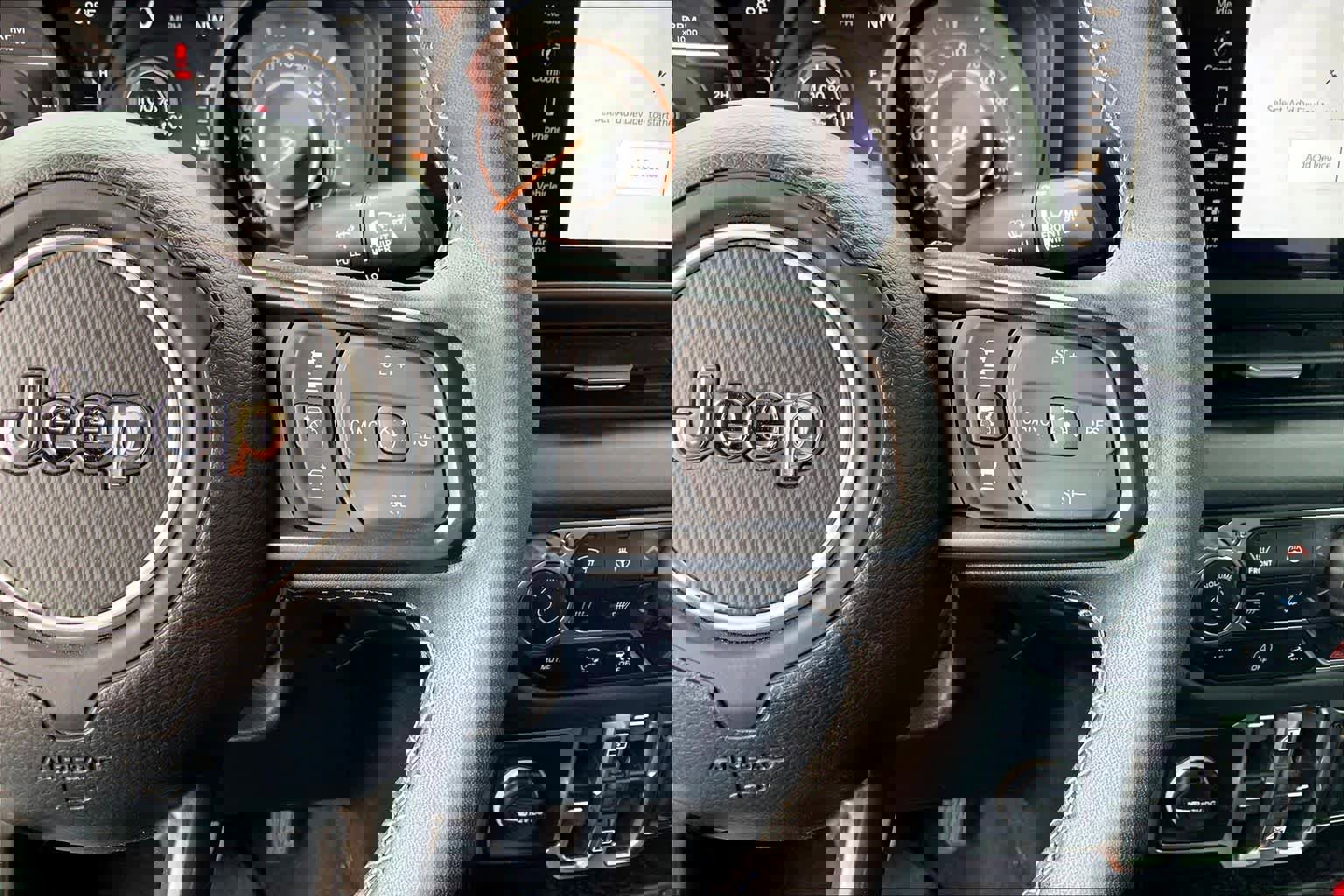 Used 2025 Jeep Gladiator Sport image 25