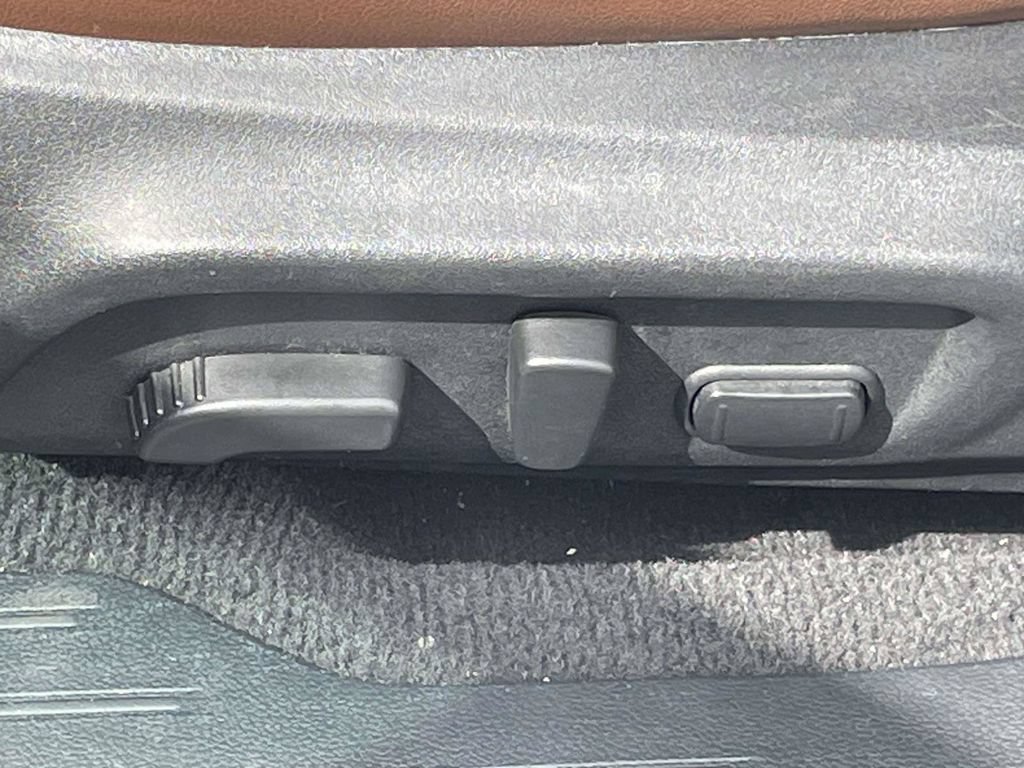 Used 2019 Subaru Outback 3.6R Touring w/ Popular Package #3A AWD/4WD image 14