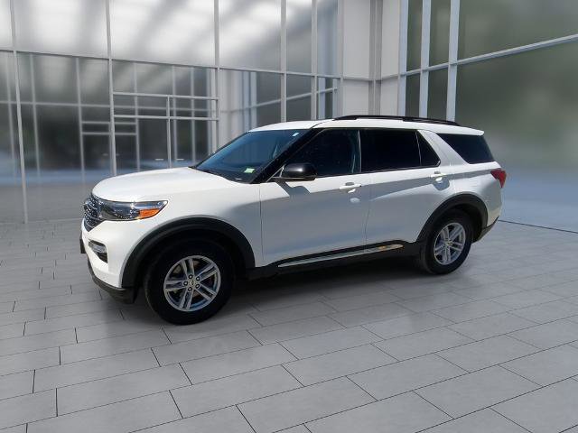 Certified 2024 Ford Explorer XLT w/ Equipment Group 202A AWD/4WD image 4