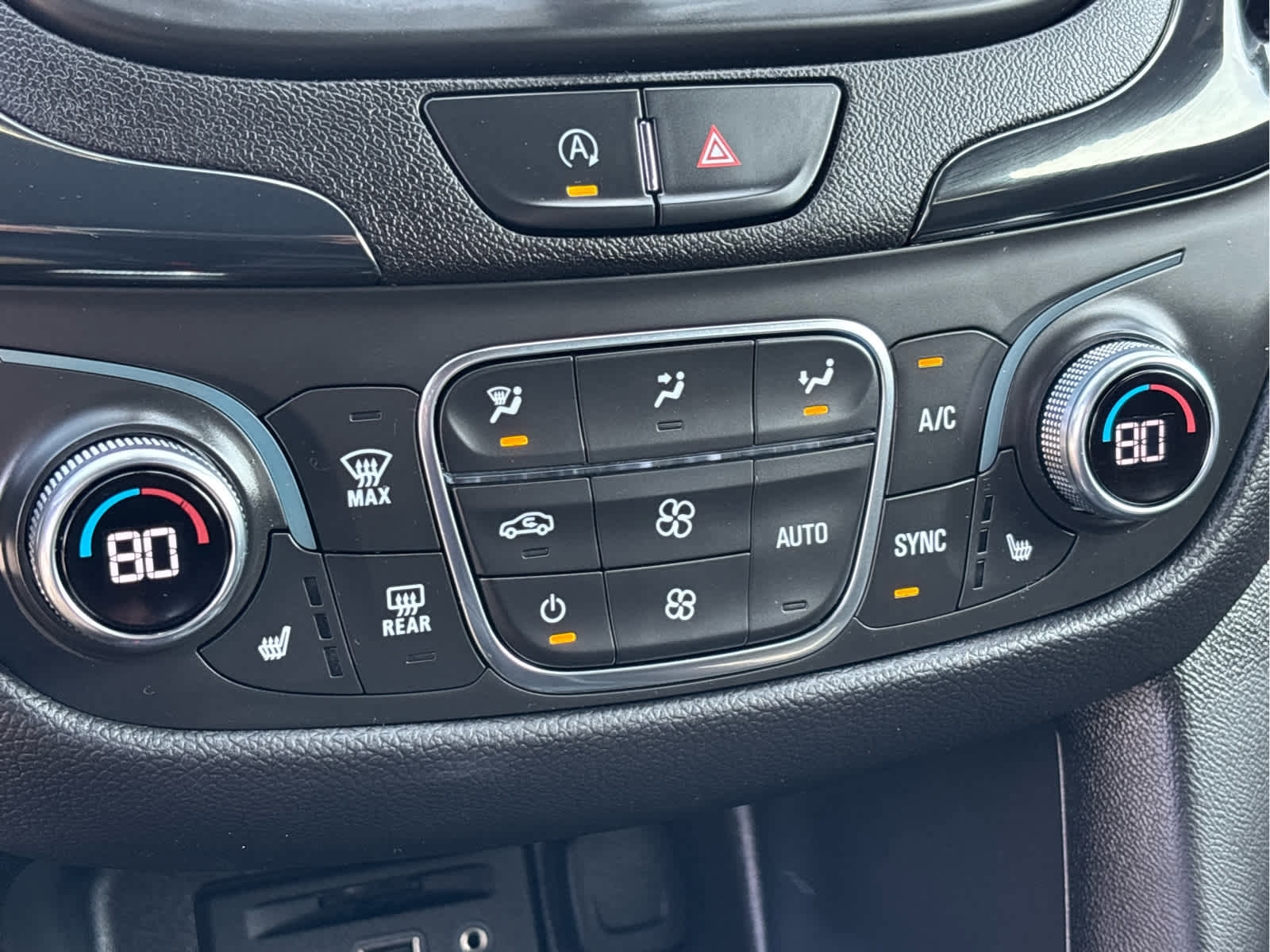 Used 2023 Chevrolet Equinox RS w/ RS Leather Package image 22