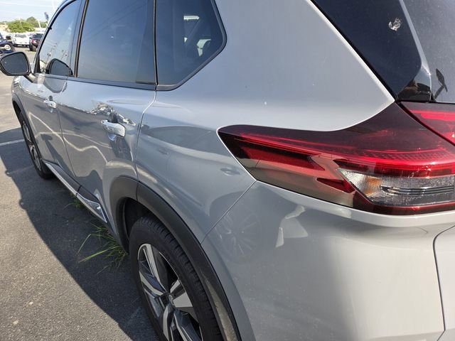 Used 2021 Nissan Rogue Platinum AWD/4WD image 6