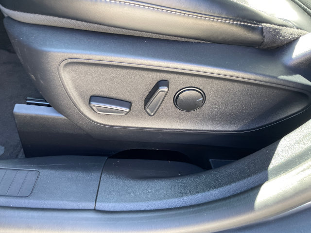 Certified 2025 Ford Escape Platinum AWD/4WD image 45