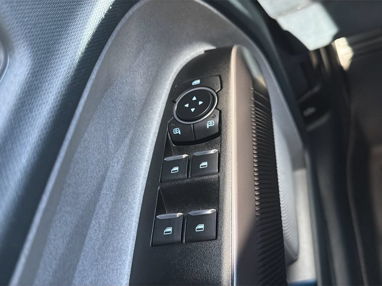 Certified 2025 Ford Maverick XLT FWD image 18