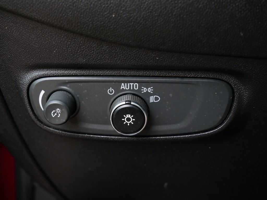 Used 2018 Chevrolet Equinox LT w/ Sun & Infotainment Package AWD/4WD image 16