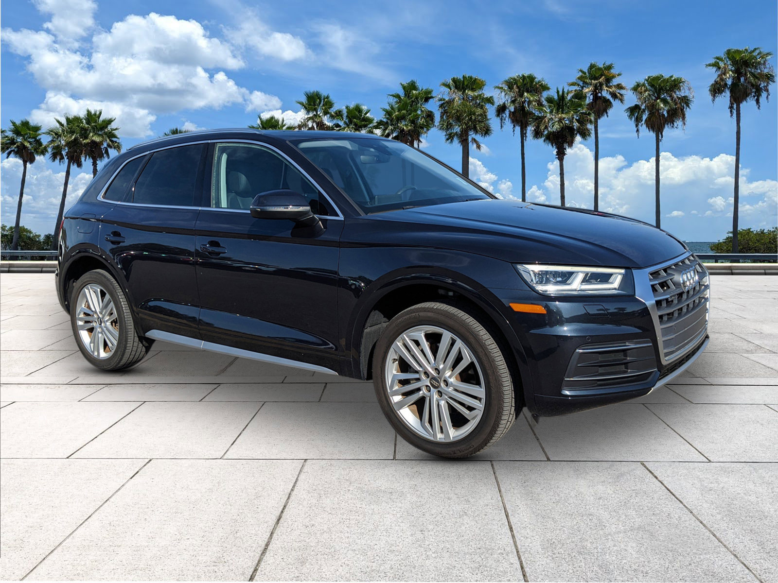 Used 2018 Audi Q5 2.0T Premium Plus w/ Premium Plus Package image 2
