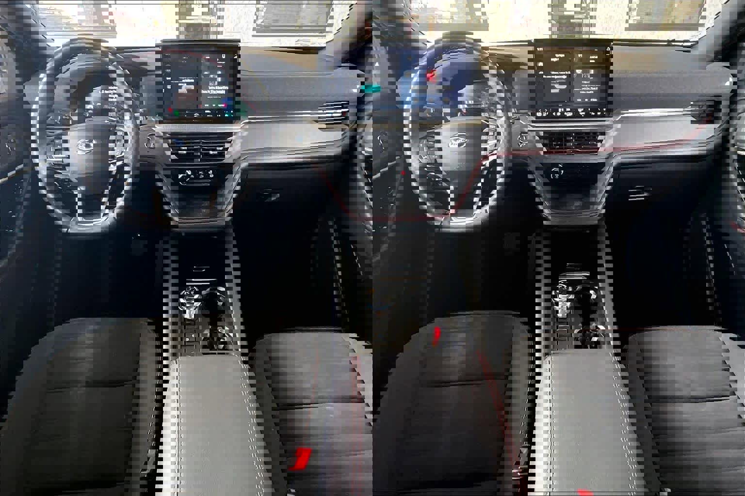 Certified 2025 Ford Explorer ST-Line w/ ST-Line Street Pack image 14