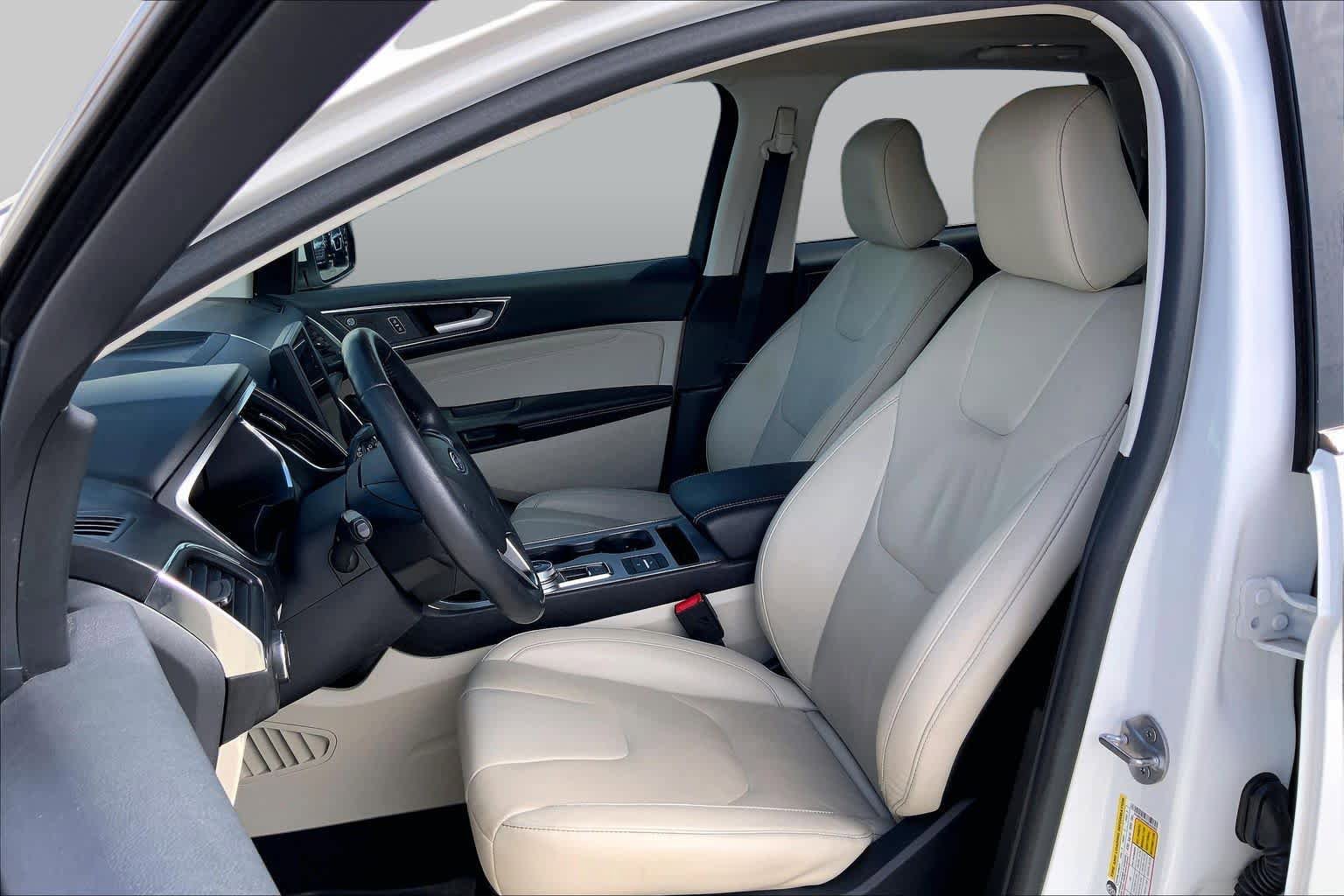 Certified 2021 Ford Edge Titanium FWD image 8