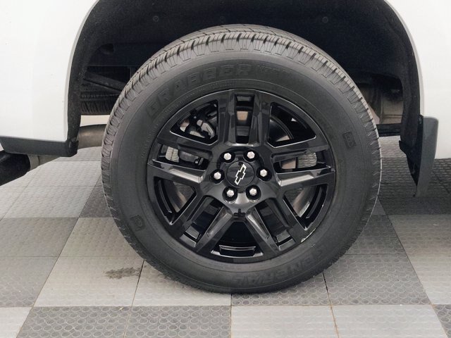 Used 2023 Chevrolet Silverado 1500 Custom w/ Rally Edition AWD/4WD image 15