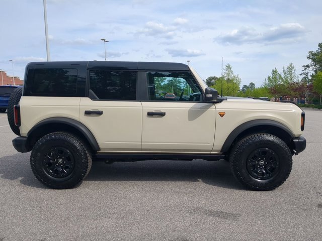 Certified 2025 Ford Bronco Badlands AWD/4WD image 3