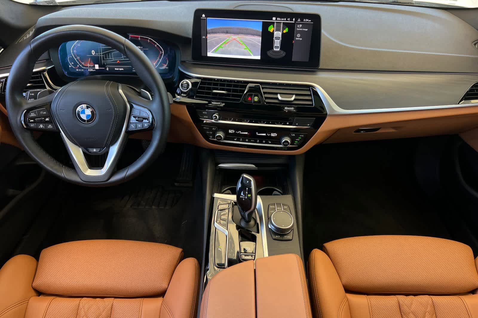 Used 2023 BMW 530i xDrive AWD/4WD image 3