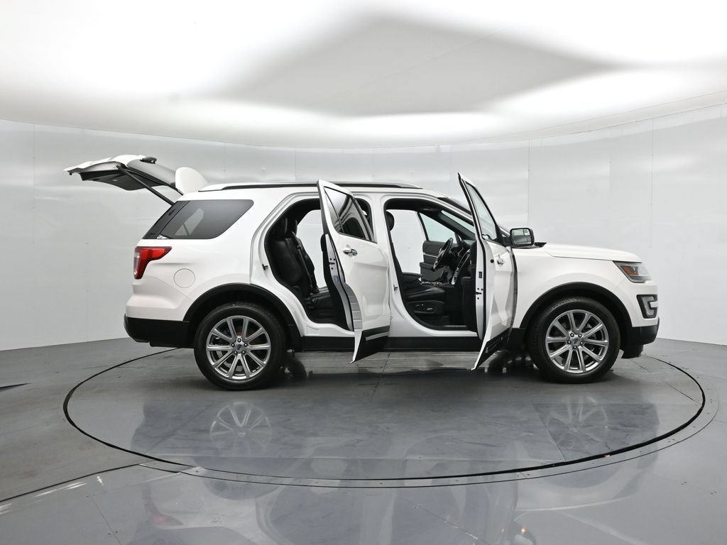 Certified 2017 Ford Explorer Limited FWD image 5
