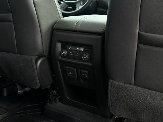 Used 2023 Chevrolet Traverse RS w/ LPO, Floor Liner Package AWD/4WD image 23