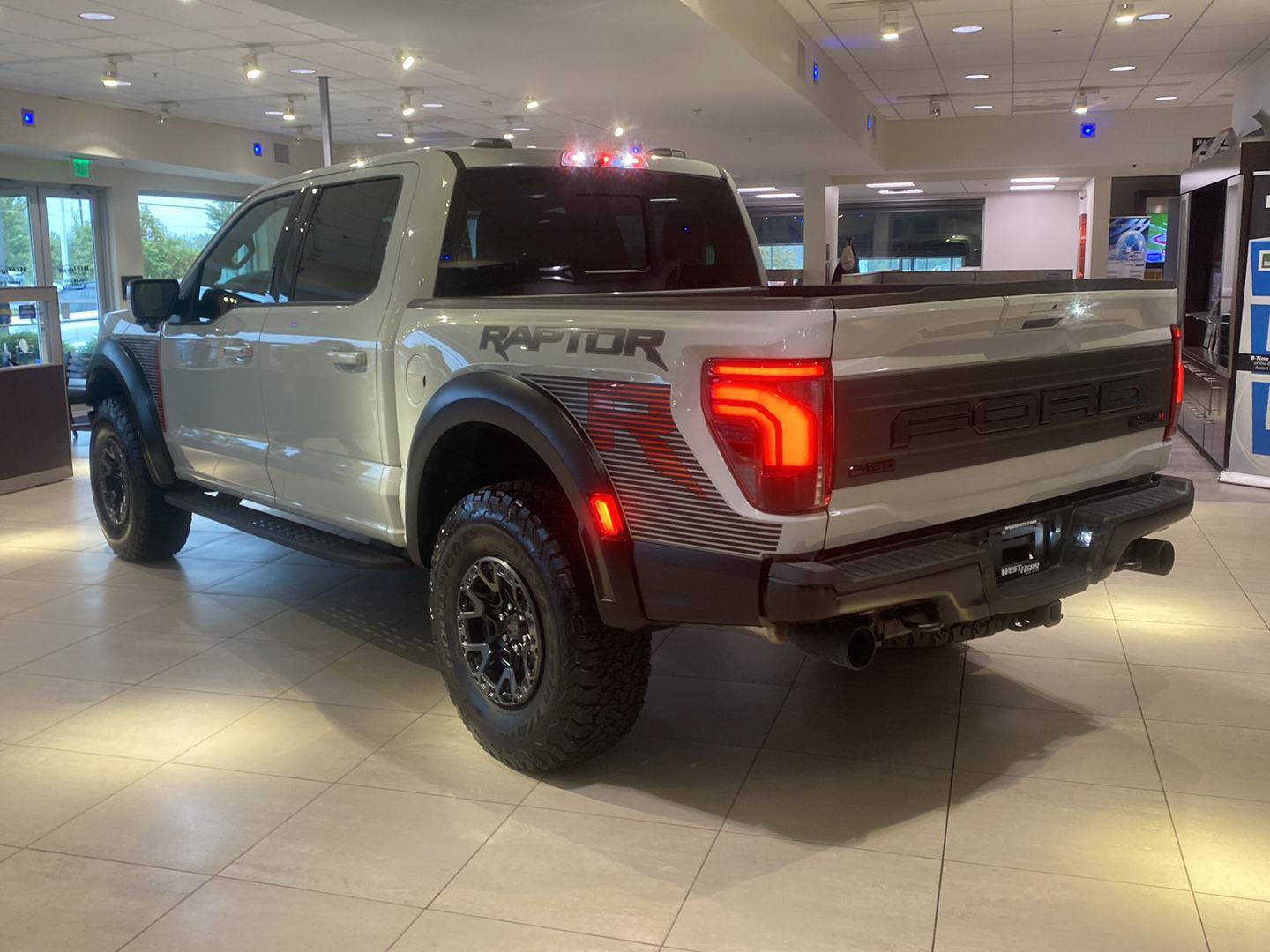 Certified 2024 Ford F150 Raptor w/ Equipment Group 803A Raptor R AWD/4WD image 4