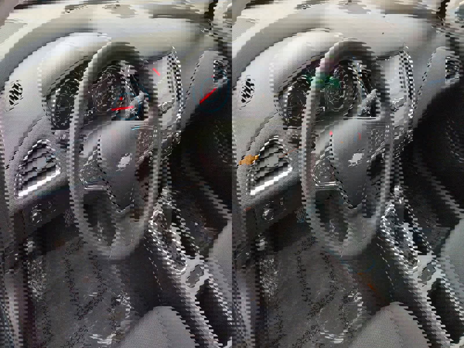 Used 2018 Chevrolet Cruze LT w/ Convenience Package image 10