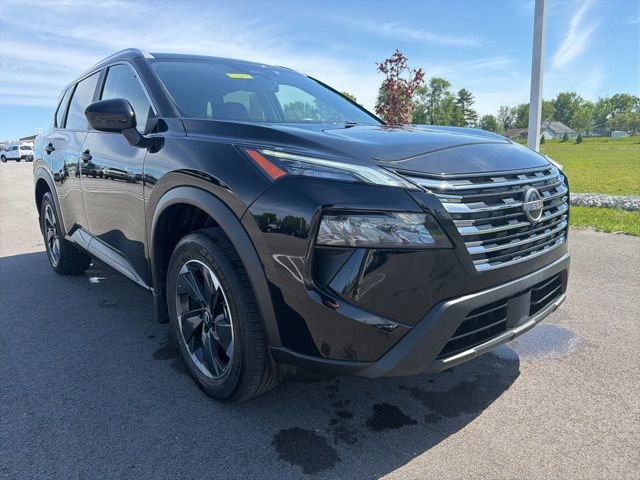 Used 2024 Nissan Rogue SV w/ SV Premium Package AWD/4WD image 1