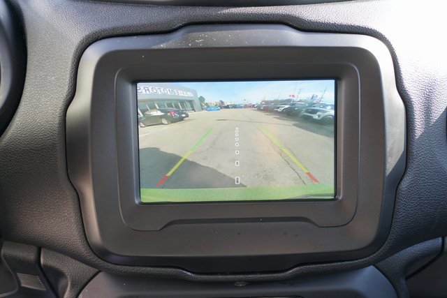 Used 2018 Jeep Renegade Altitude image 14