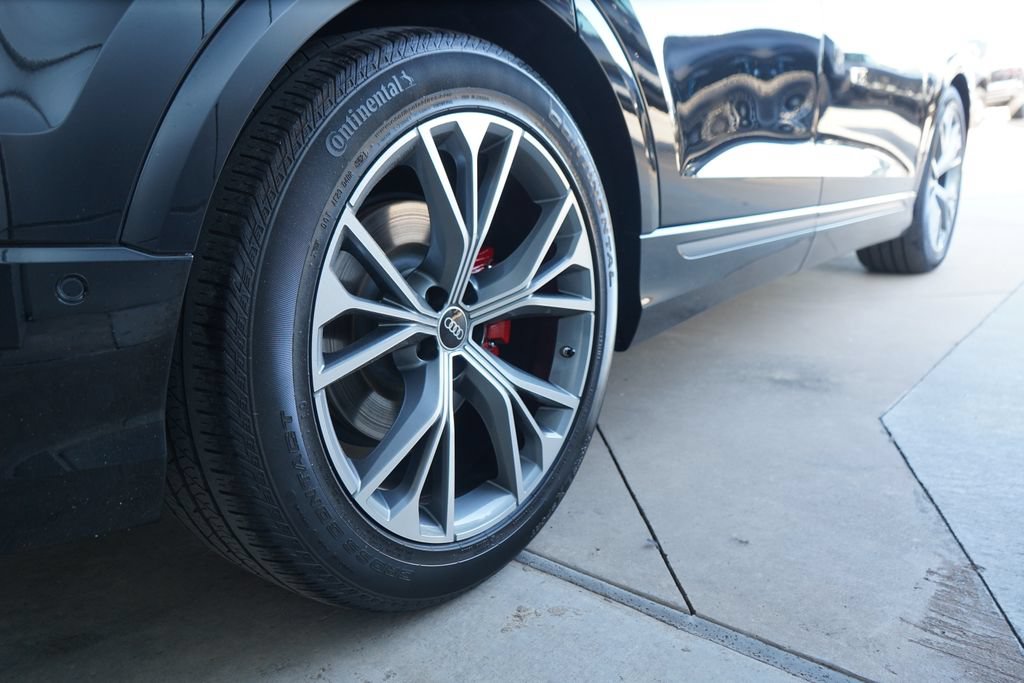 Used 2022 Audi Q8 Prestige w/ Prestige Package AWD/4WD image 10