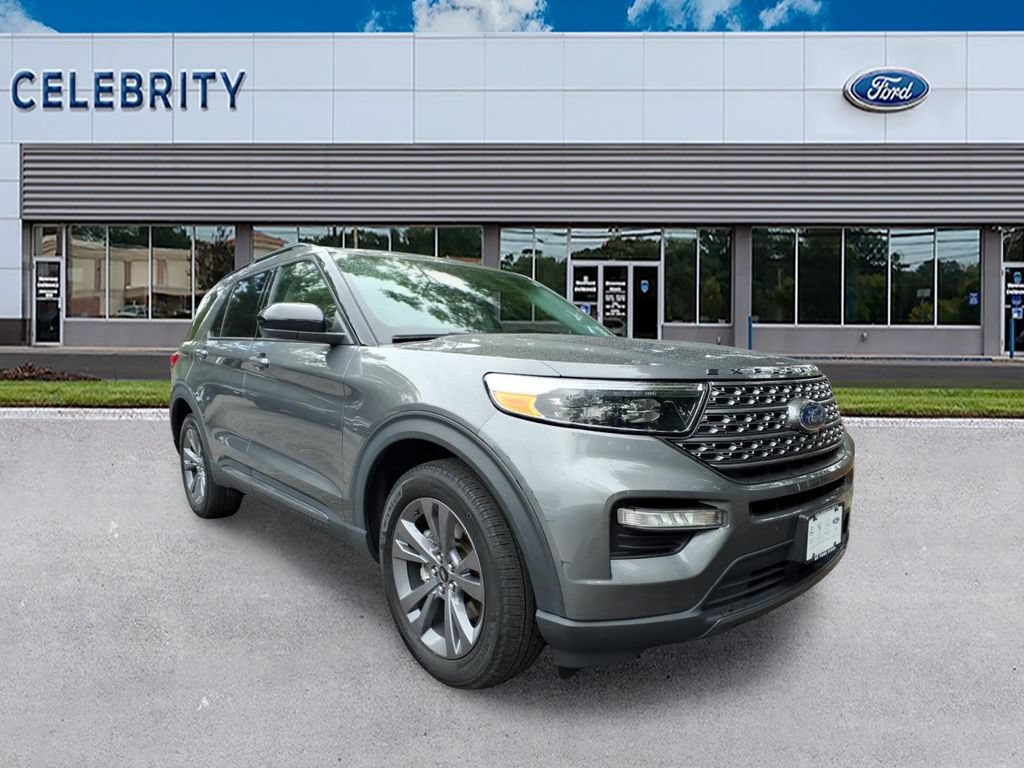 Certified 2023 Ford Explorer XLT w/ Equipment Group 202A AWD/4WD image 1