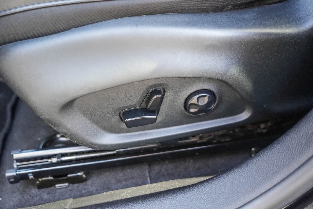 Used 2019 Jeep Compass Latitude w/ Popular Equipment Group FWD image 25