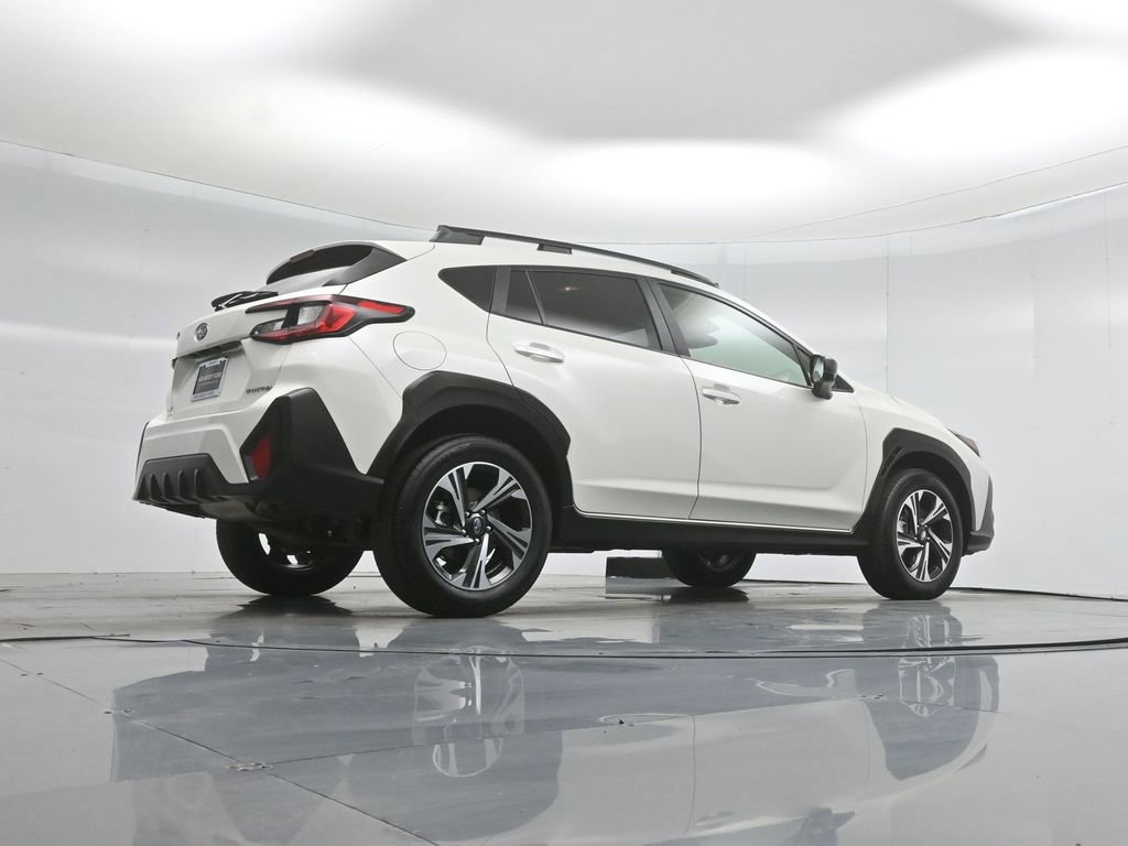 Used 2025 Subaru Crosstrek 2.0i Premium w/ Crosstrek Mirror Package AWD/4WD image 17