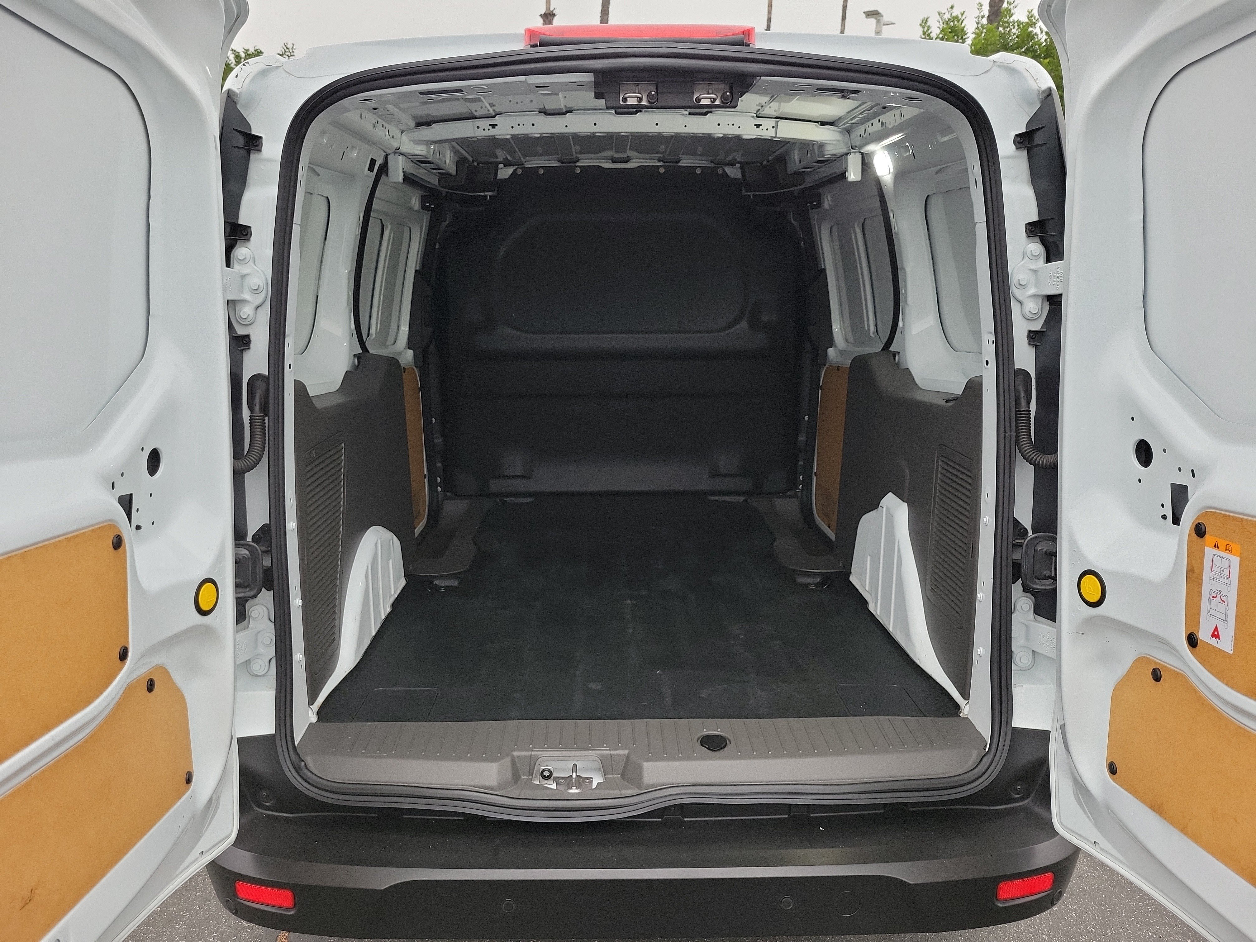 Certified 2022 Ford Transit Connect XLT FWD image 12