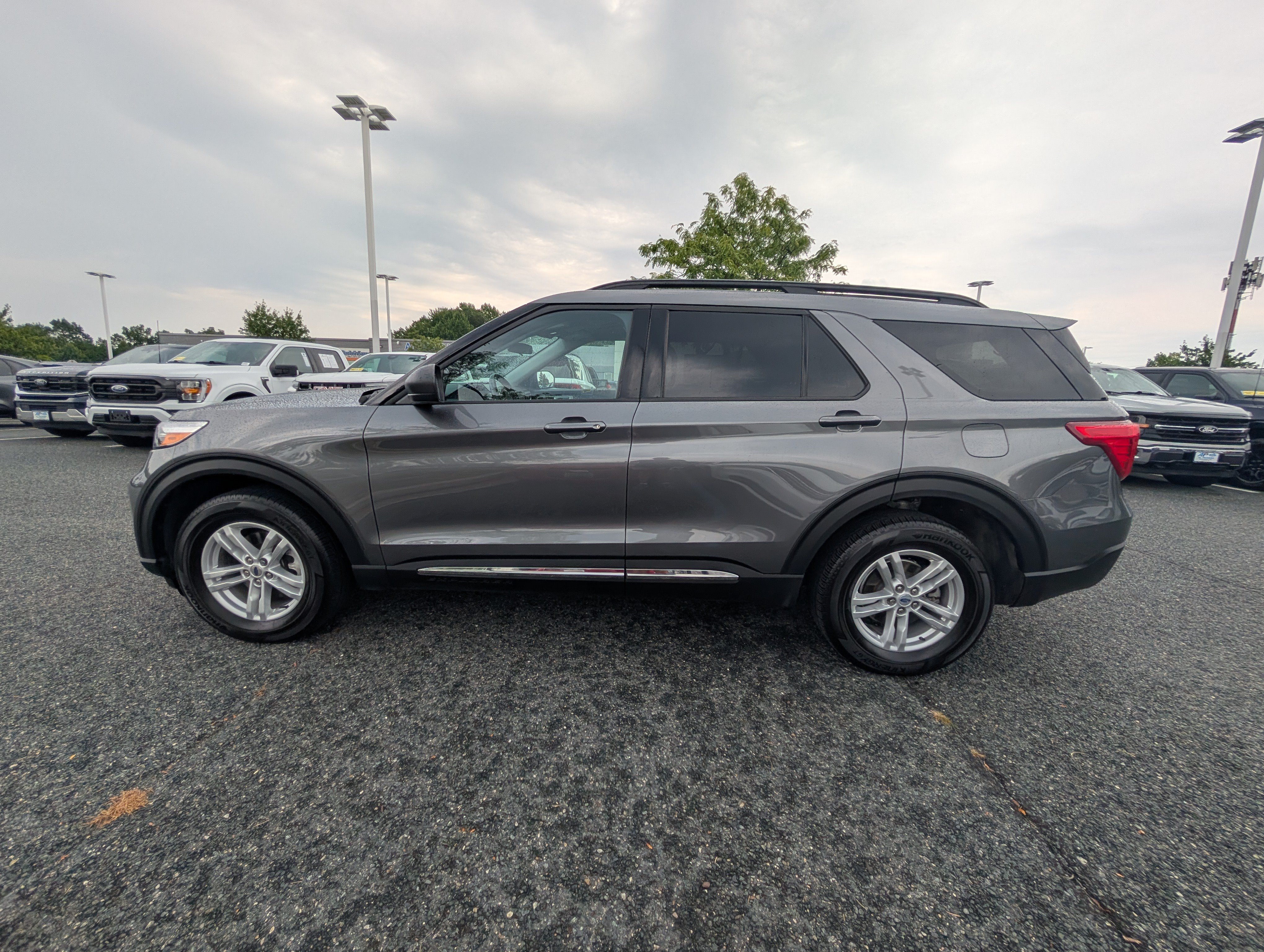 Certified 2024 Ford Explorer XLT w/ Equipment Group 202A AWD/4WD image 6