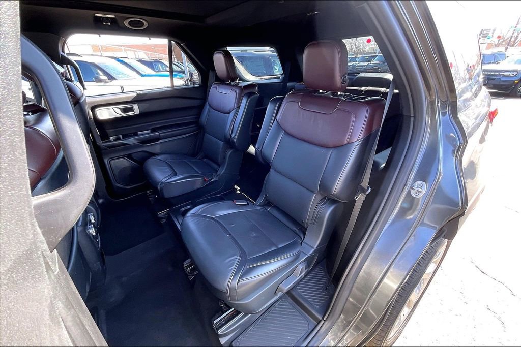 Certified 2020 Ford Explorer Platinum w/ Premium Technology Package image 24