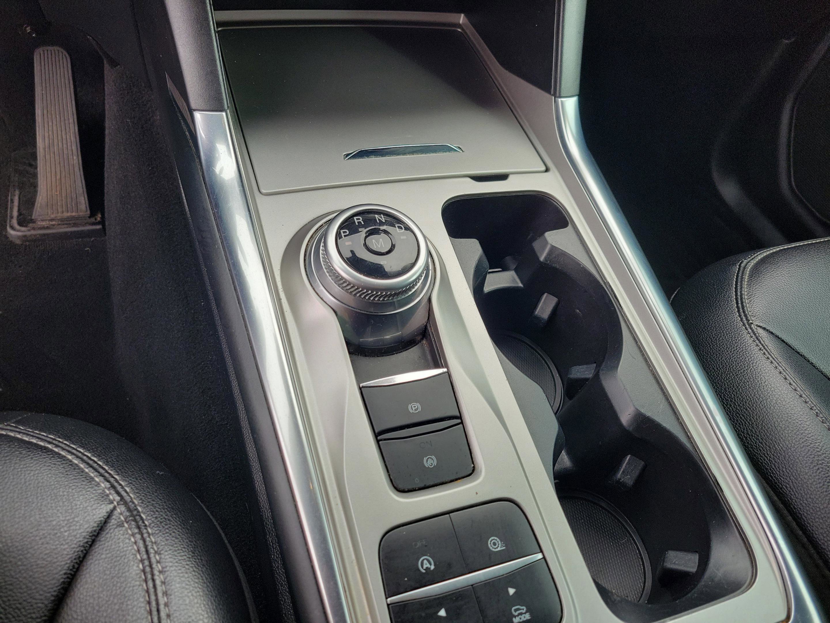 Certified 2020 Ford Explorer XLT w/ Equipment Group 202A image 18